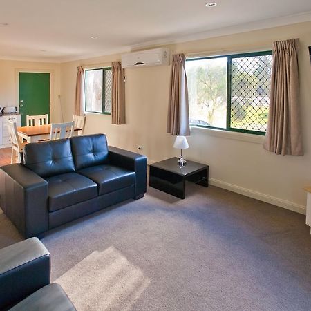 מלון Wagga Wagga Beach Caravan Park מראה חיצוני תמונה