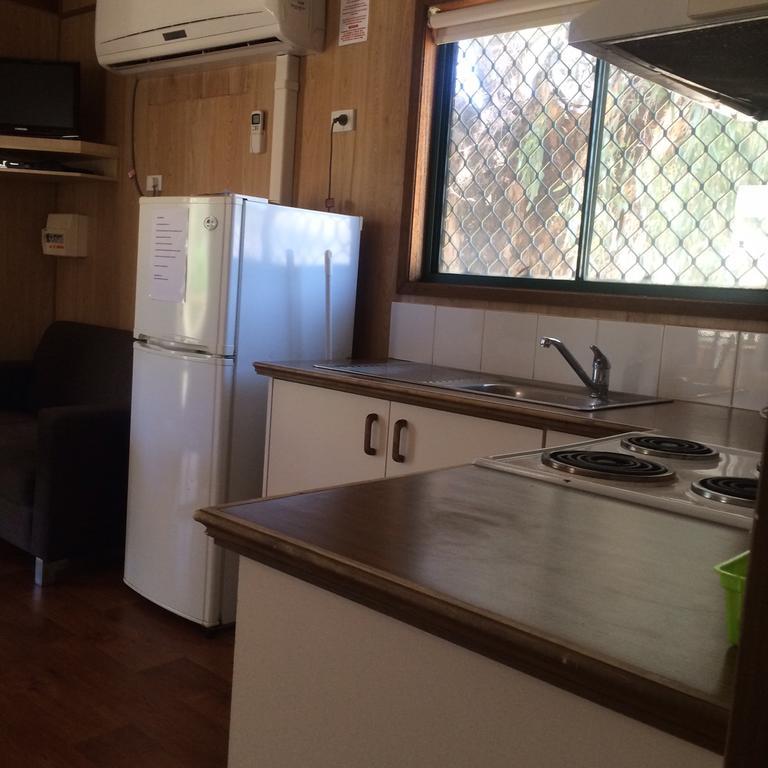 מלון Wagga Wagga Beach Caravan Park חדר תמונה