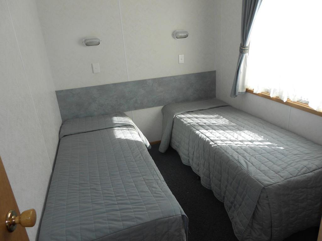 מלון Wagga Wagga Beach Caravan Park חדר תמונה