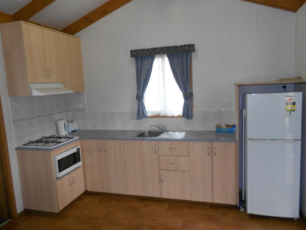 מלון Wagga Wagga Beach Caravan Park חדר תמונה